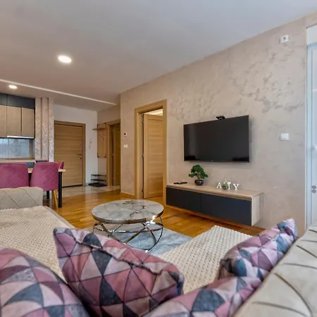 Vip Bogic 79 Apartment